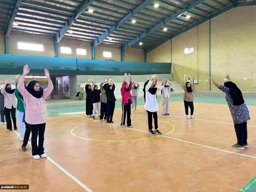 اجرای برنامه ورزش صبحگاهی به مناسبت گرامیداشت هفته تربیت بدنی و ورزش 3