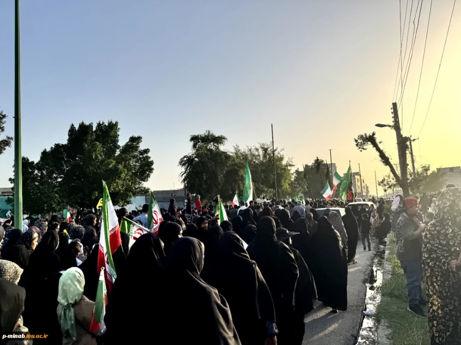 برگزاری مراسم علم گردانی در اربعین رهبر شهید و شهدای دانش آموز مدرسه شجره طیبه میناب 2
