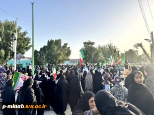 برگزاری مراسم علم گردانی در اربعین رهبر شهید و شهدای دانش آموز مدرسه شجره طیبه میناب 4